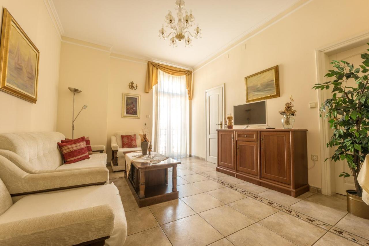 Apartments Villa Devana オパティヤ エクステリア 写真
